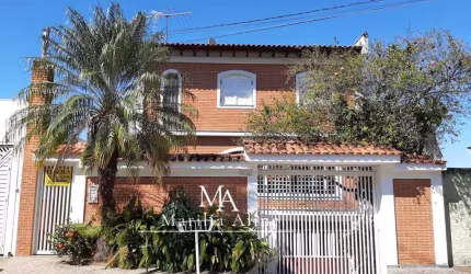 CASA COM 250M² NA VILA SÃO FRANCISCO - 3 QUARTOS (1 SUITE) - 10 VAGAS - FL47