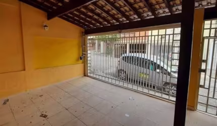 Linda Casa Térrea Reformada, 1 suite, 3 dorms e 2 vagas - FL22
