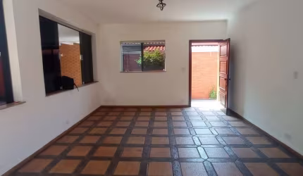 CASA com 263m² 6 quartos 3 banheiros 6 vagas FL15