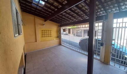 CASA TÉRREA 3 QUARTOS  2 VAGAS  NA  VILA GOMES