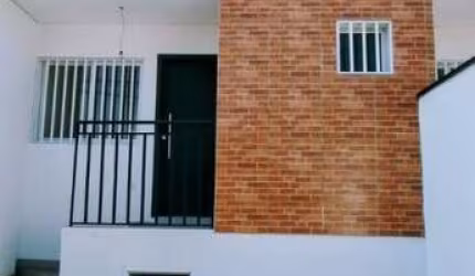 CASA A VENDA NO BUTANTA COM 2 DORMITORIOS E 2 VAGAS  FL33