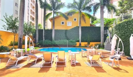 FL-42 VENDO LINDO SOBRADO EM CONDOMINIO FECHADO