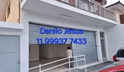 Salão comercial 300m² com 4 salas, 3 vagas e 3 banheiros. FL51