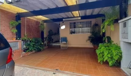 Vendo sobrado em rua fechada 3 dorms, 1 suite, 3 Wc, 2 vagas  - FL22