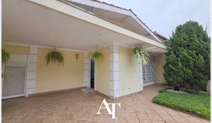 CASA TERREA ISOLADA JD TRUSSARDI - 4 DORMITORIOS COM 2 VAGAS