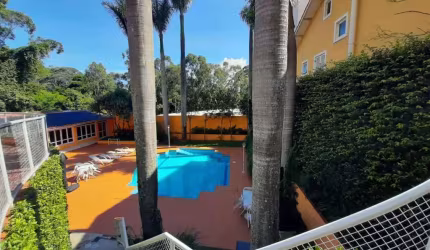 Sobrado Luxuoso com 3 Dormitórios e Lazer Completo em Condomínio Fechado FL43