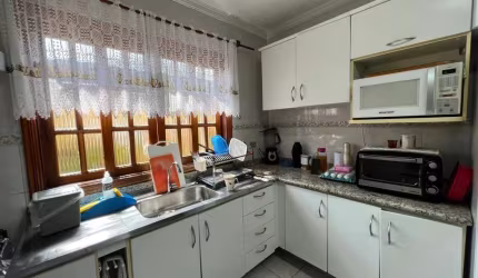 CASA NO BUTANTA COM 200M² 3 QUARTOS 3 SUITES 3 VAGAS FL15