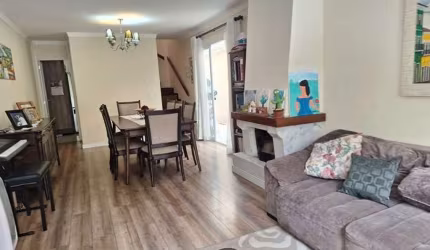 Vendo Sobrado em condomínio,  4 dorms, 2 suites, 2 vagas, churrasqueira, lazer completo - FL22