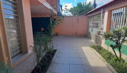 Vendo casa Térrea proximo Parque do Joquei, 3 dorms, quintal - FL22