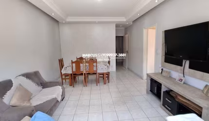 Casa térrea assobradada em Taboão da Serra com 4 dorms; 1 suíte, 2 salões  p/ renda. FL23