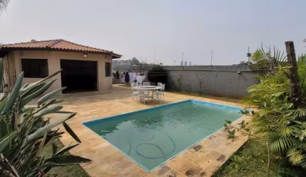 Viva o Luxo no Parque dos Príncipes: Sobrado com Hidromassagem e Aquecimento Solar. FL43