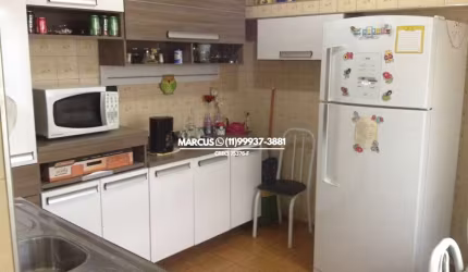 Casa terrea no Conj. Habitacional do Butantã 4 dormitorios, com 2 vagas, edicula e quintal.FL23