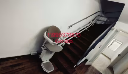 SOBRADO   DE ESQUINA COMERCIAL OU RESIDECIAL 3 QUARTOS 1 SUITE 4 VAGAS 4 BANHEIRO  FL55