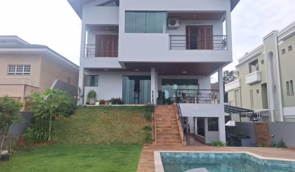 Parque dos Príncipes: Sobrado de Luxo com 4 Suítes, Piscina e Salão de Festas. FL12