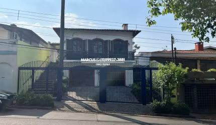 Linda casa na Vila Inah c/ 3 quartos; 1 suíte, 5 vagas. Do lado da estação Morumbi do metrô. FL23