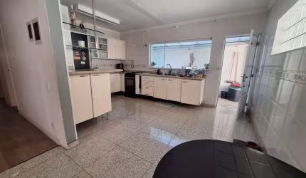 Imóvel Térreo com 3 Quartos e Edícula - Jardim das Vertentes. FL43