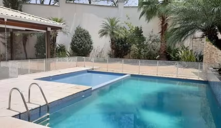 Vendo Sobrado em condomínio,  Parque dos Príncipes, 5 suítes, Piscina, quintal - FL22