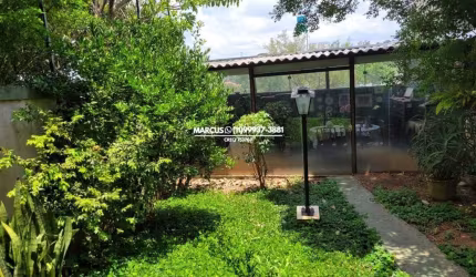 Sobrado na Vila Sônia com 3 dormitórios, sendo 1 suíte, 4 vagas de garagem. FL23