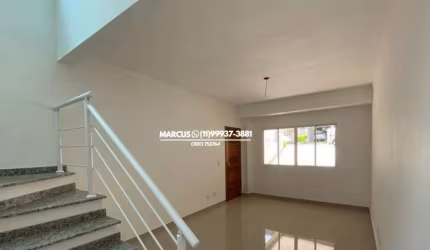 Casa em cotia, NOVA, dentro de condomínio fechado com 3 quartos; 1 suíte, 2 vagas. FL23