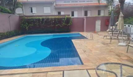 Sobrado em Condomínio com 100m², 3 Quartos, 2 Banheiros e Área Gourmet - FL12
