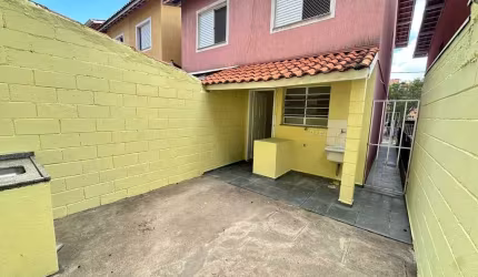 Sobrado de condomínio, 68 metros, 2 dormitórios FL34