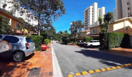 Sobrado em Condomínio no Jardim Monte Alegre, 130m², 3 Quartos e 2 Vagas - FL43