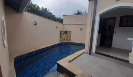 CASA 3 QUARTOS, 1 SUÍTE, 2 VAGAS , COM PISCINA - JAGUARE FL15