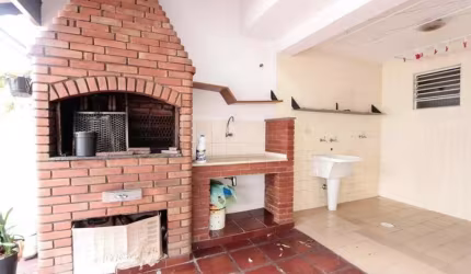 Sobrado de 140m² na Vila Sônia, próximo ao metrô e com 3 vagas - FL28
