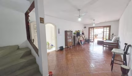 VENDA SOBRADO 140m² 03 DORMITÓRIOS 01(SUÍTE) 04 BANHEIROS E 02 VAGAS DE GARAGENS - FL38