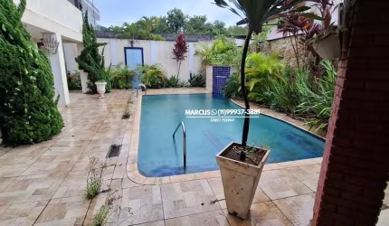 Casa no Pq. dos Príncipes com 5 suítes, piscina, churrasqueira, lareira, 4 vagas cobertas. FL23