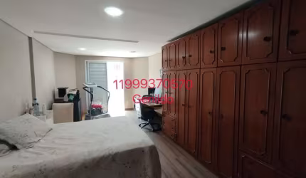 SOBRADO 3 QUARTOS SENDO 2 SUITES 1 EDICULA COM BANHEIRO 2 VAGAS QUINTAL FÁCIL ACESSO AO METRO FL55