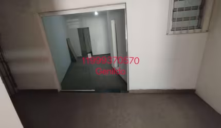 SALÃO COMERCIAL COM 2 VAGAS 2  BANHEIRO COPA EM FRENTE AO SPANI PRÓXIMO DO SHOPPING  RAPOSO  FL55