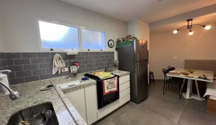 Sobrado no Jardim Bonfiglioli com 3 Quartos e 2 Banheiros - FL43