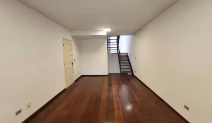 VENDA SOBRADO 140m² ÁREA ÚTIL  JARDIM TRUSSARD 03 QUARTOS (01) SUÍTE E DUAS VAGAS FL38