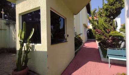 SOBRADO 84m² 2 DORMITÓRIOS 2 SUÍTES 2 VAGAS ESCRITURADAS