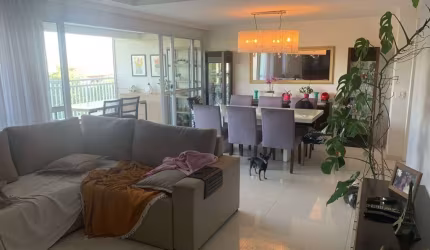 VENDA 134 m² 03 QUARTOS UMA SUÍTE E DUAS VAGAS DE GARAGENS FL38