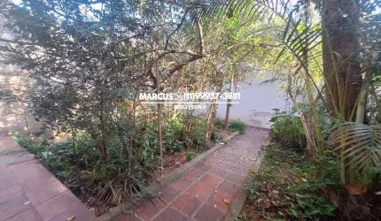 Casa Térrea no Jardim Bonfiglioli c/ 220m² de a/c 400m² terreno 3 quartos, 1 suíte, 4 vagas. FL23