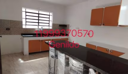 CASA COM SUITE COM 2 VAGAS QUINTAL PORTÃO ELETRÔNICO ARMÁRIOS PLANEJADOS ACEITA PET FL55