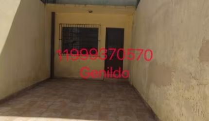 CASA COM QUINTAL 2 QUARTOS EM FRENTE UMA PRACA MARAVILHOSA FÁCIL ACESSO AO METRO ACEITA PETFL55