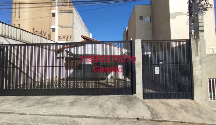 CASA COM 2 QUARTOS 2 VAGAS  QUINTAL PRÓXIMO DO METRO FL55