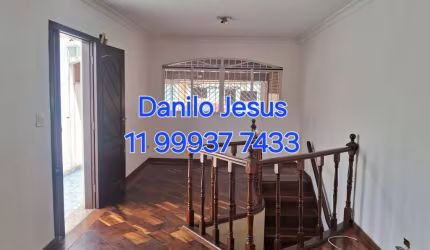 Casa com 3 dormitórios sendo uma suíte, 2 vagas e edicula. FL51