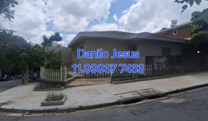 Casa com 3 dormitórios, 3 banheiros e 3 vagas FL51.