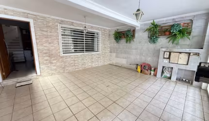 Sobrado Butantã , 3 quartos , com suítes , 2 vaga de carro. Fl58.