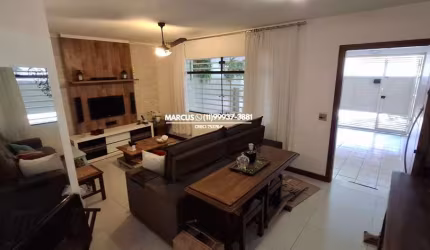 Casa no Butantã Jd. Ester com 3 quartos, 1 suíte, 2 vagas, terraço. FL23