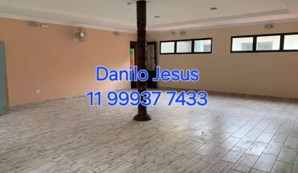 Sala comercial com 80m² e 2 banheiros.  FL51