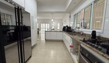 Sobrado Adalgisa , 3 dormitórios, 3 suítes , 3 vaga , com piscina.fl58