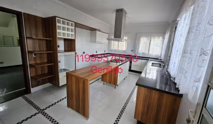CASA COM PISCINA  EM CONDOMÍNIO 5 SUITES 10 VAGAS  QUINTAL SALA DE JANTAR 21 DA RAPOSO TAVARESFL55