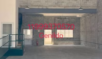 GALPÃO COM 300M2 COM 4 VAGAS 3 BANHEIROS  PORTÃO ELETRÔNICO FL55