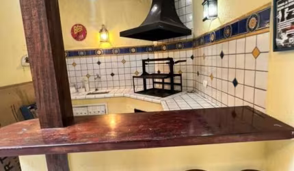 Casa de condomínio  Jd Monte Alegre - 3 quartos sendo 1 suíte. FL56