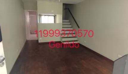 CASA COM 2 QUARTOS 1 VAGA QUINTAL FECHADURA  ELETRÔNICA AQUECEDOR A GAZ FÁCIL ACESSO AO METRO FL55